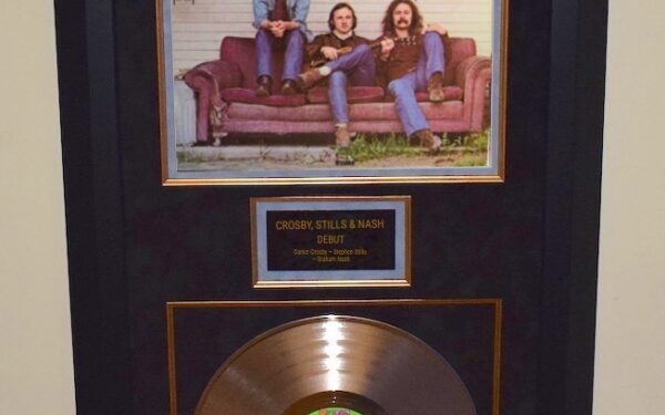Crosby, Stills, Nash – Debut