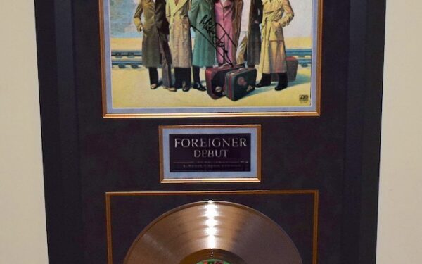 Foreigner – Debut