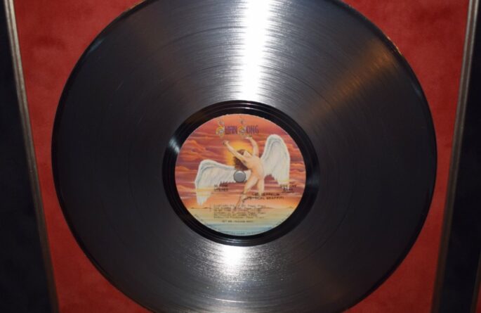 Led Zeppelin – Physical Graffiti