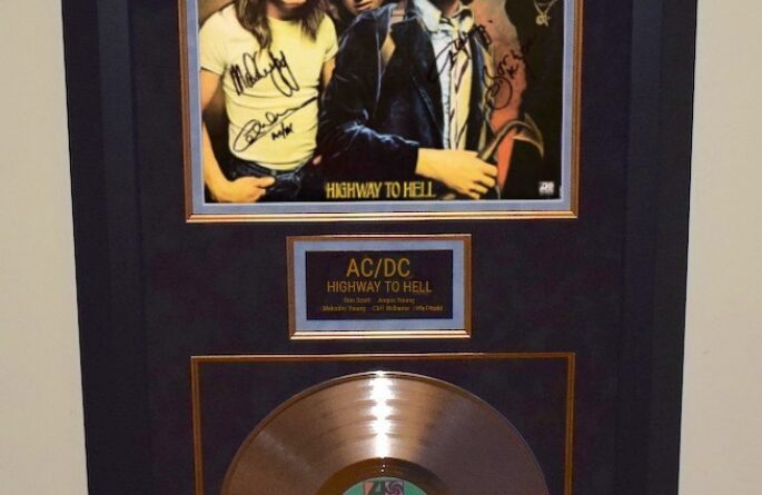 AC/DC – Highway To Hell
