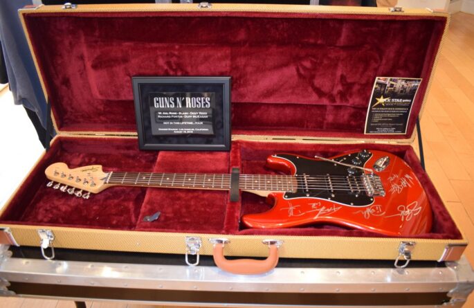 Guns N’ Roses – Fender Stratocaster