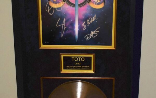 Toto – Debut