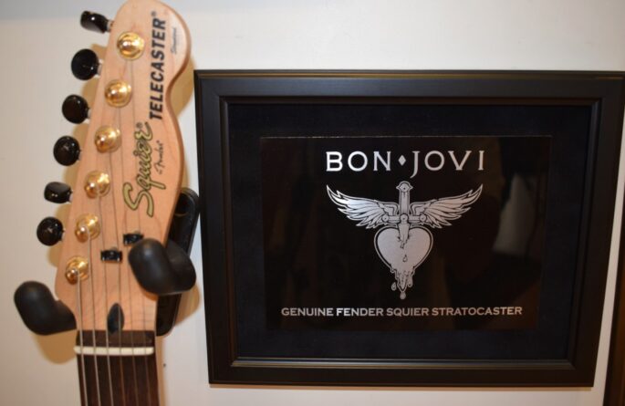 Bon Jovi – Fender Squire Telecaster