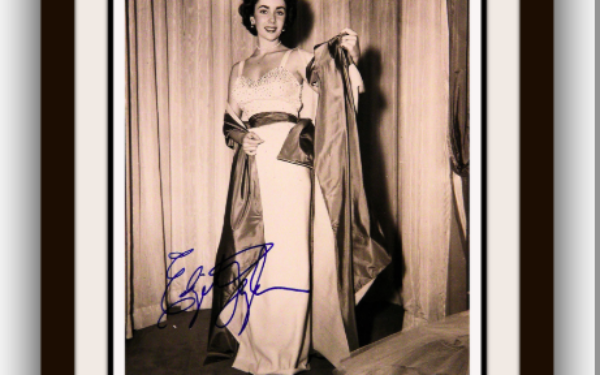 Elizabeth Taylor Signed Photograph