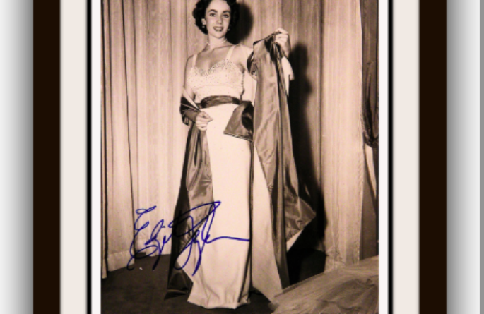 Elizabeth Taylor Signed Photograph