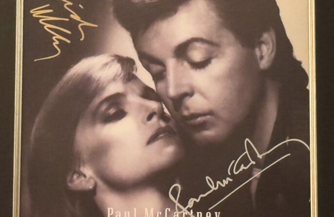 Paul & Linda McCartney – Press To Play