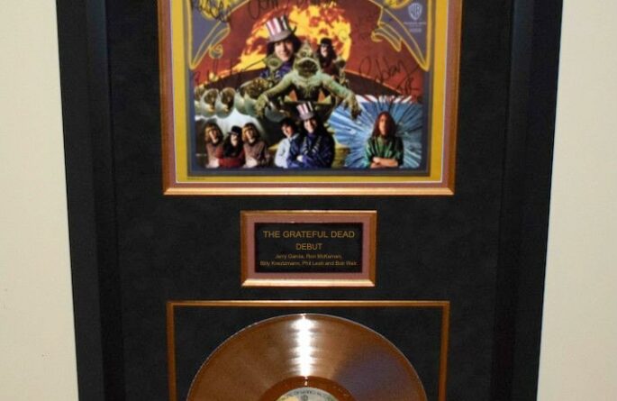 The Grateful Dead – Debut