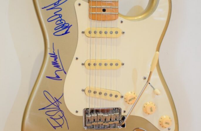 U2 – Mexican Fender Stratocaster