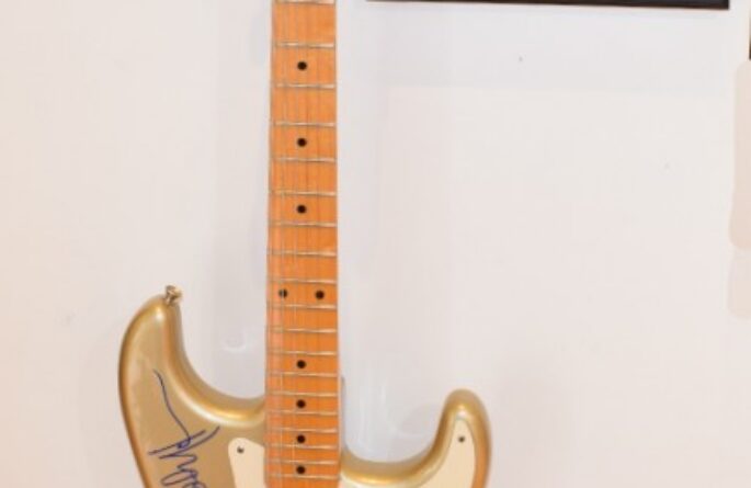 U2 – Mexican Fender Stratocaster