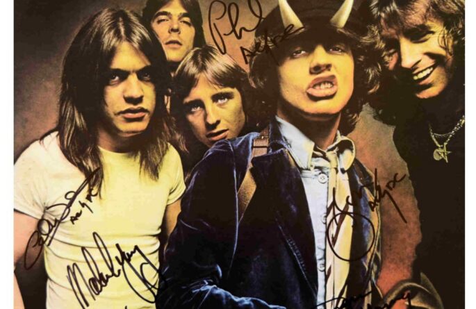 AC/DC – Highway To Hell